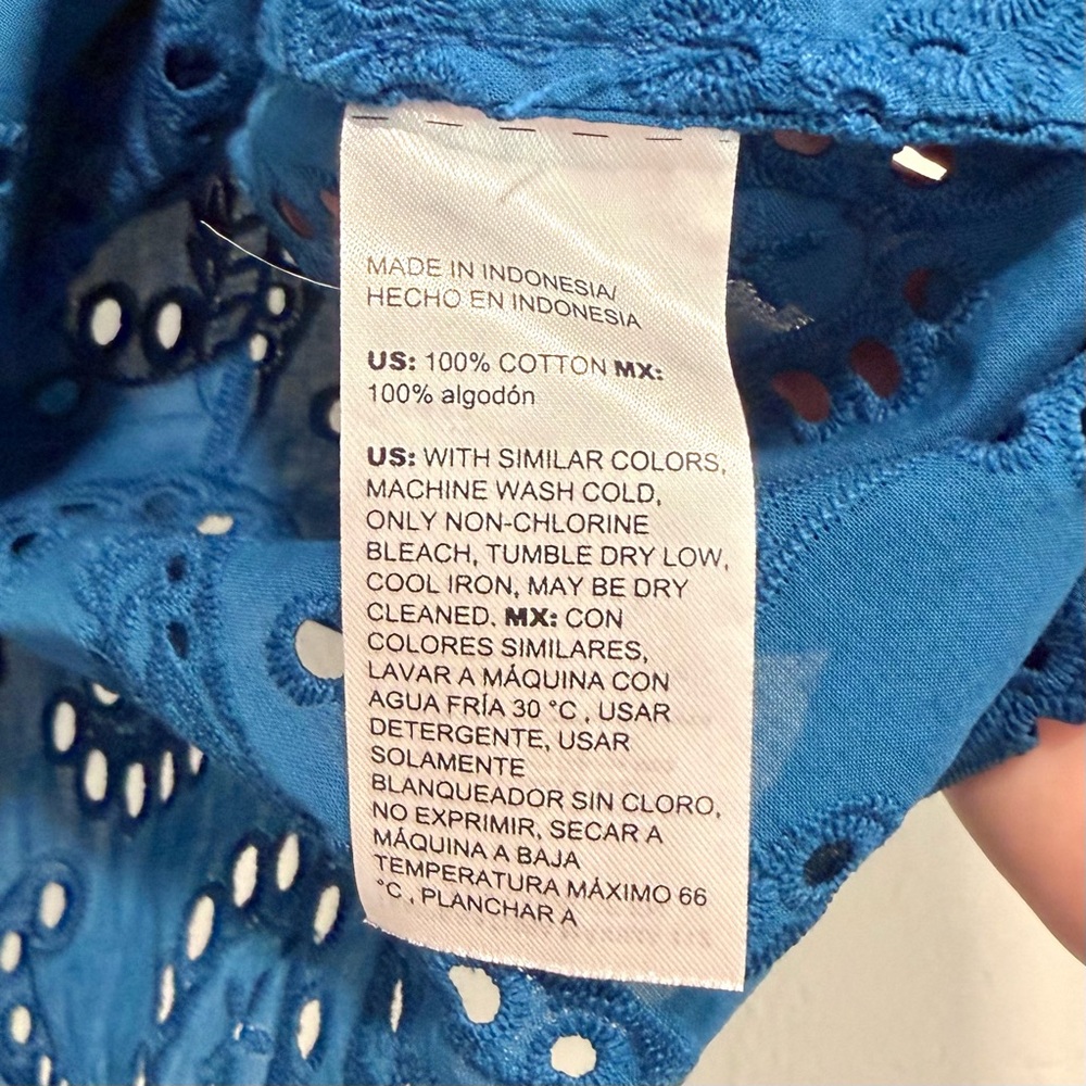 Chicos Short Sleeve Paisley Eyelet Button Down Top - Picture 9 of 13